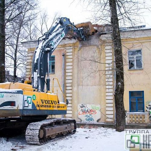 Снос и демонтаж дома на Малой Охте в г. Санкт-Петербург