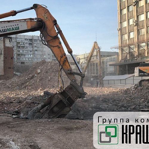 Комплекс демонтажных и земляных работ по подготовке площадки под новое строительство для компании «Сити-XXI век» по адресу: Москва, проспек